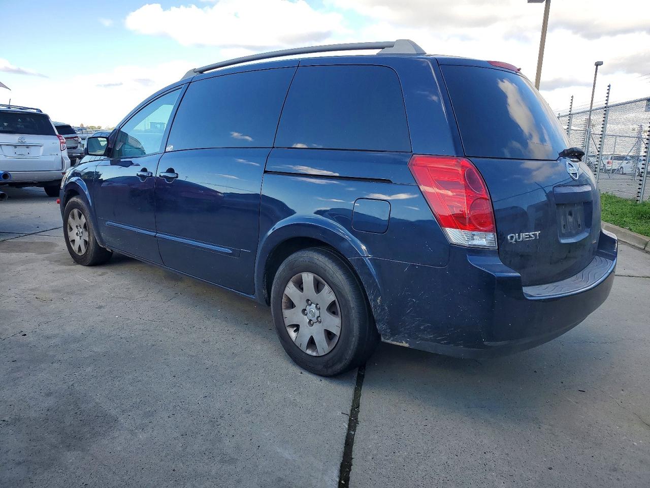 2005 NISSAN QUEST S photo 4