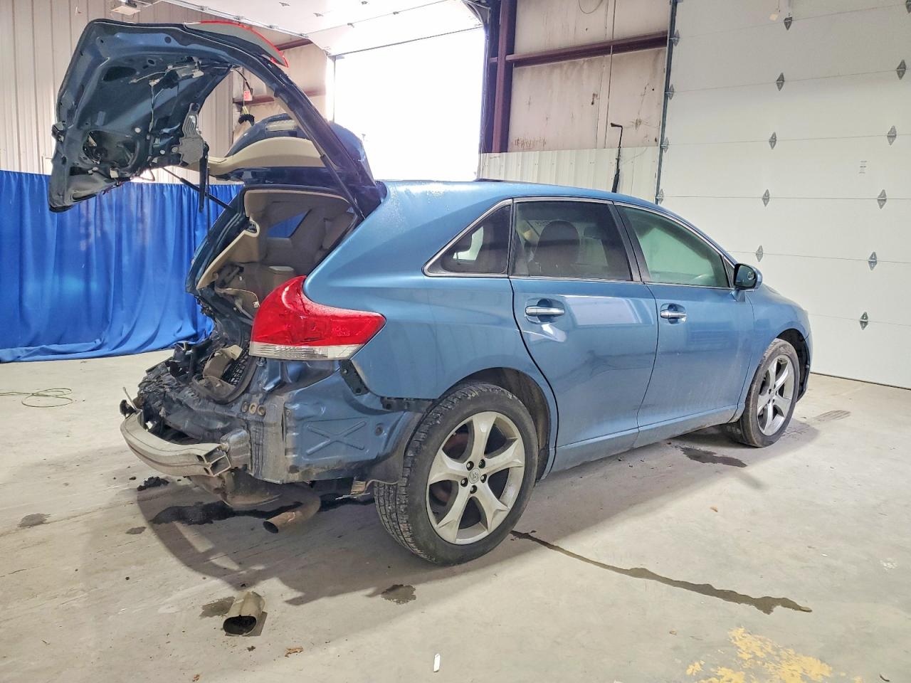 2011 TOYOTA VENZA photo 3