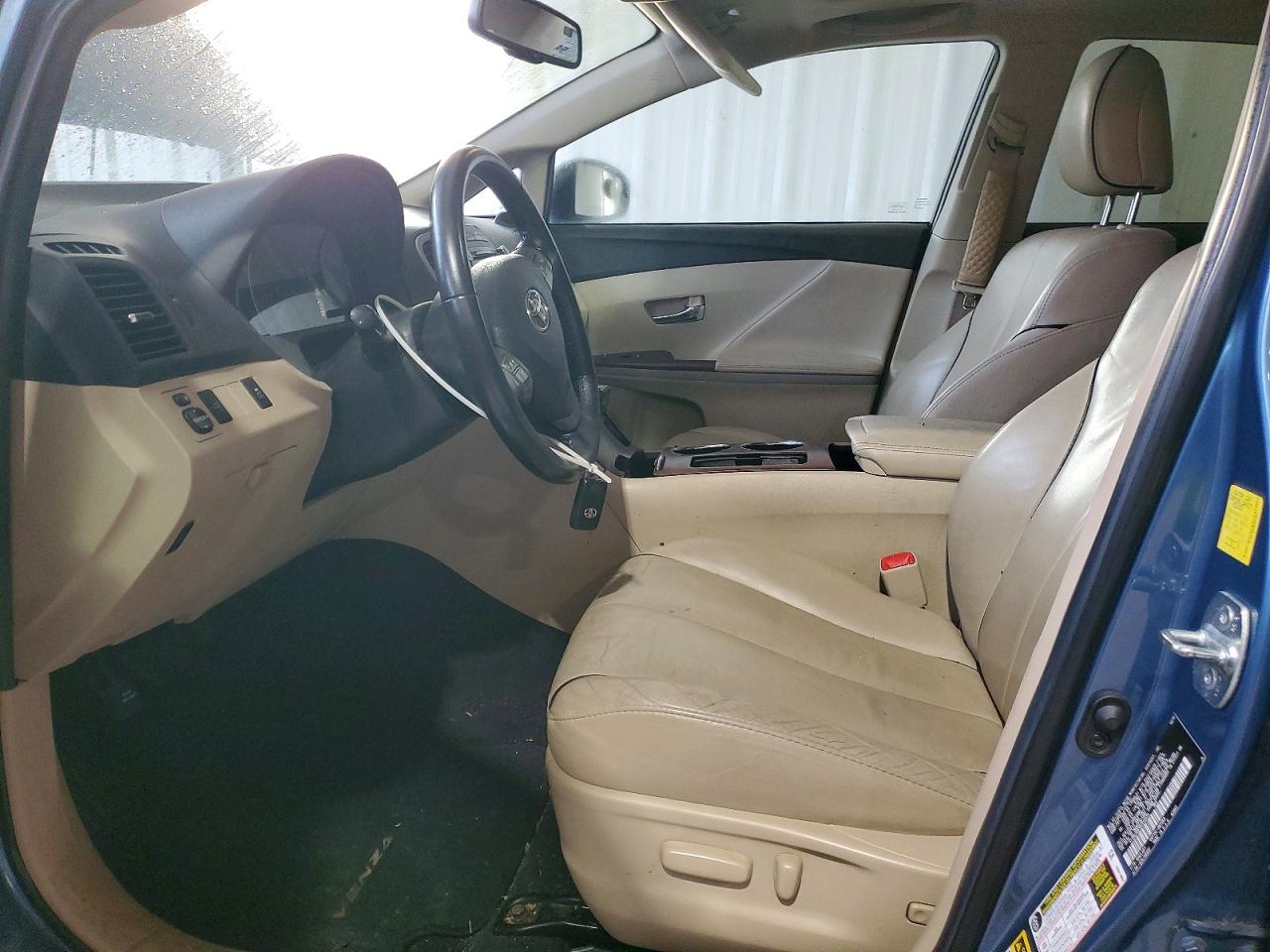 2011 TOYOTA VENZA photo 7