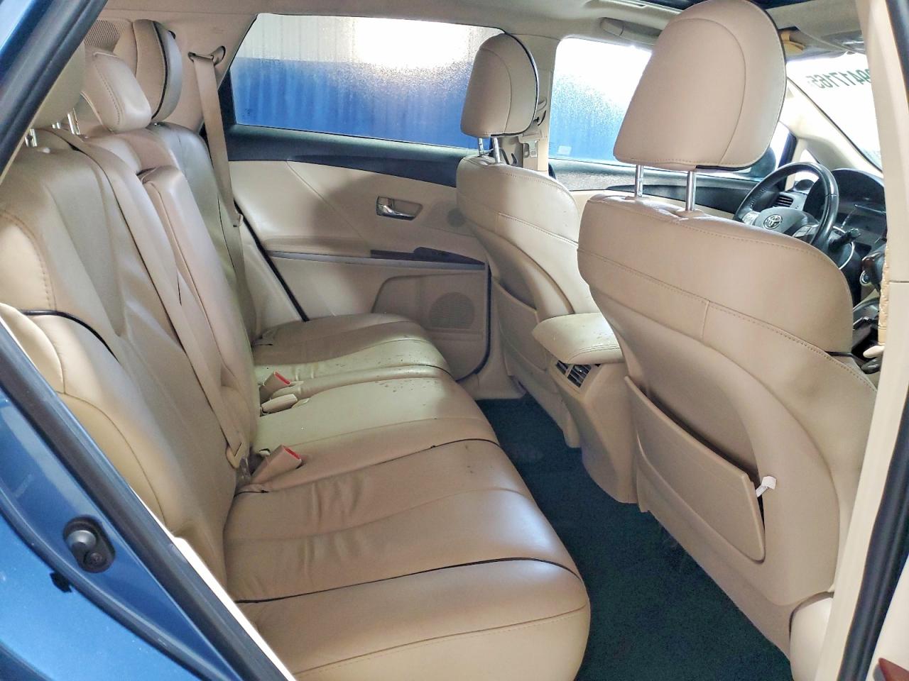 2011 TOYOTA VENZA photo 11