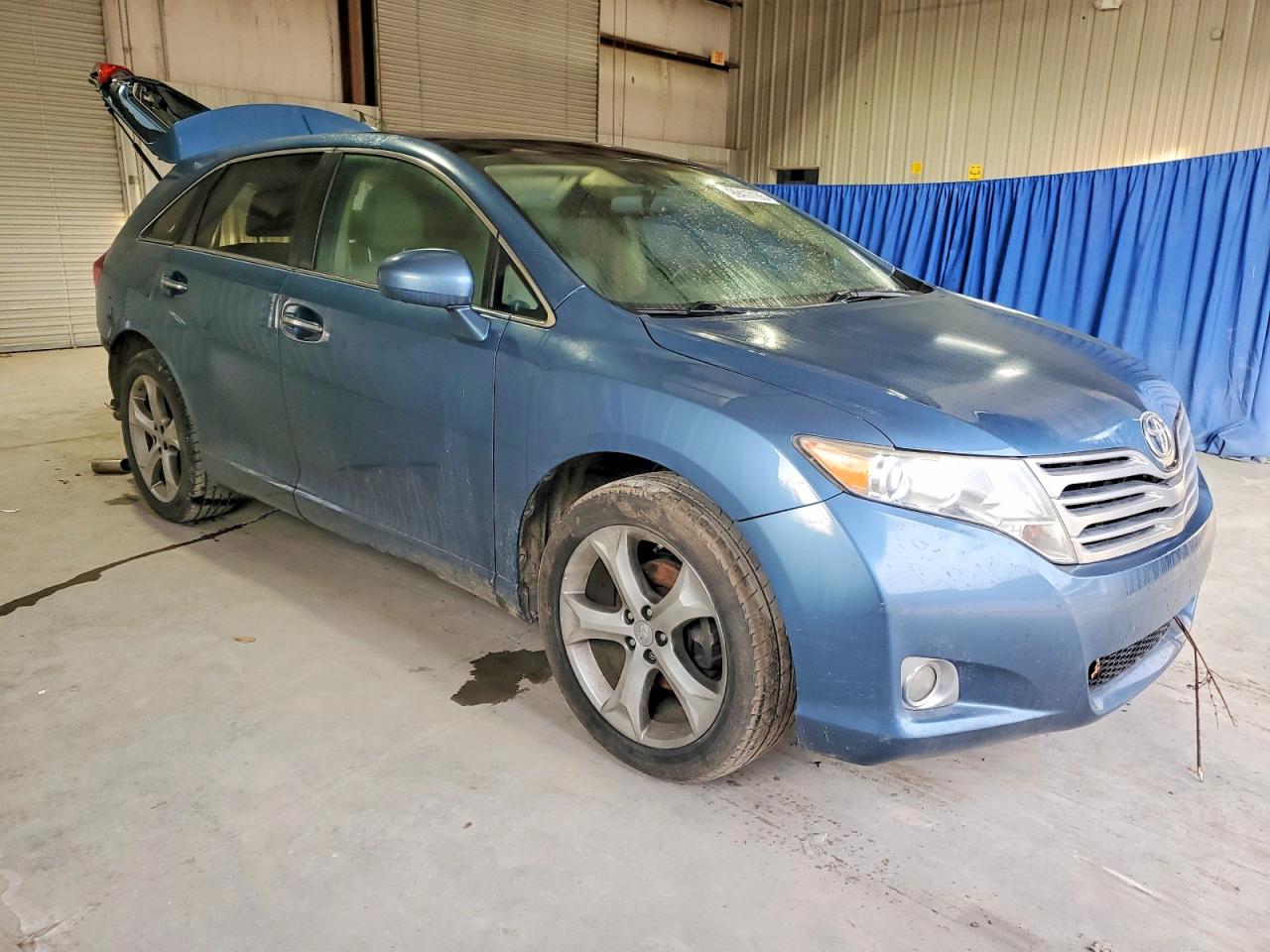 2011 TOYOTA VENZA photo 4