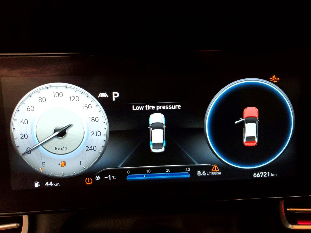 2022 HYUNDAI ELANTRA SEL photo 9
