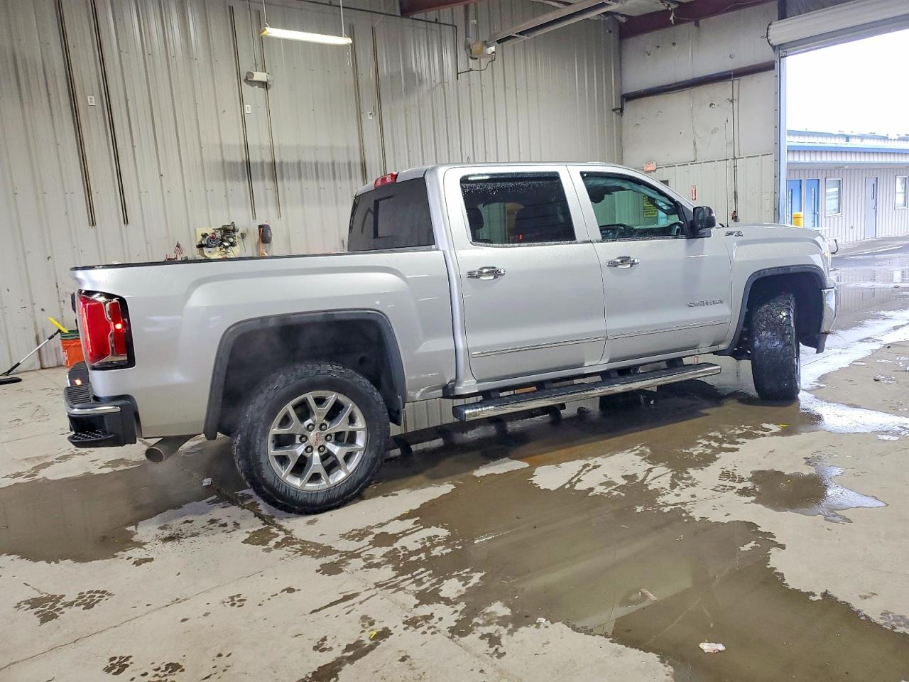 2017 GMC SIERRA K1500 SLT photo 3