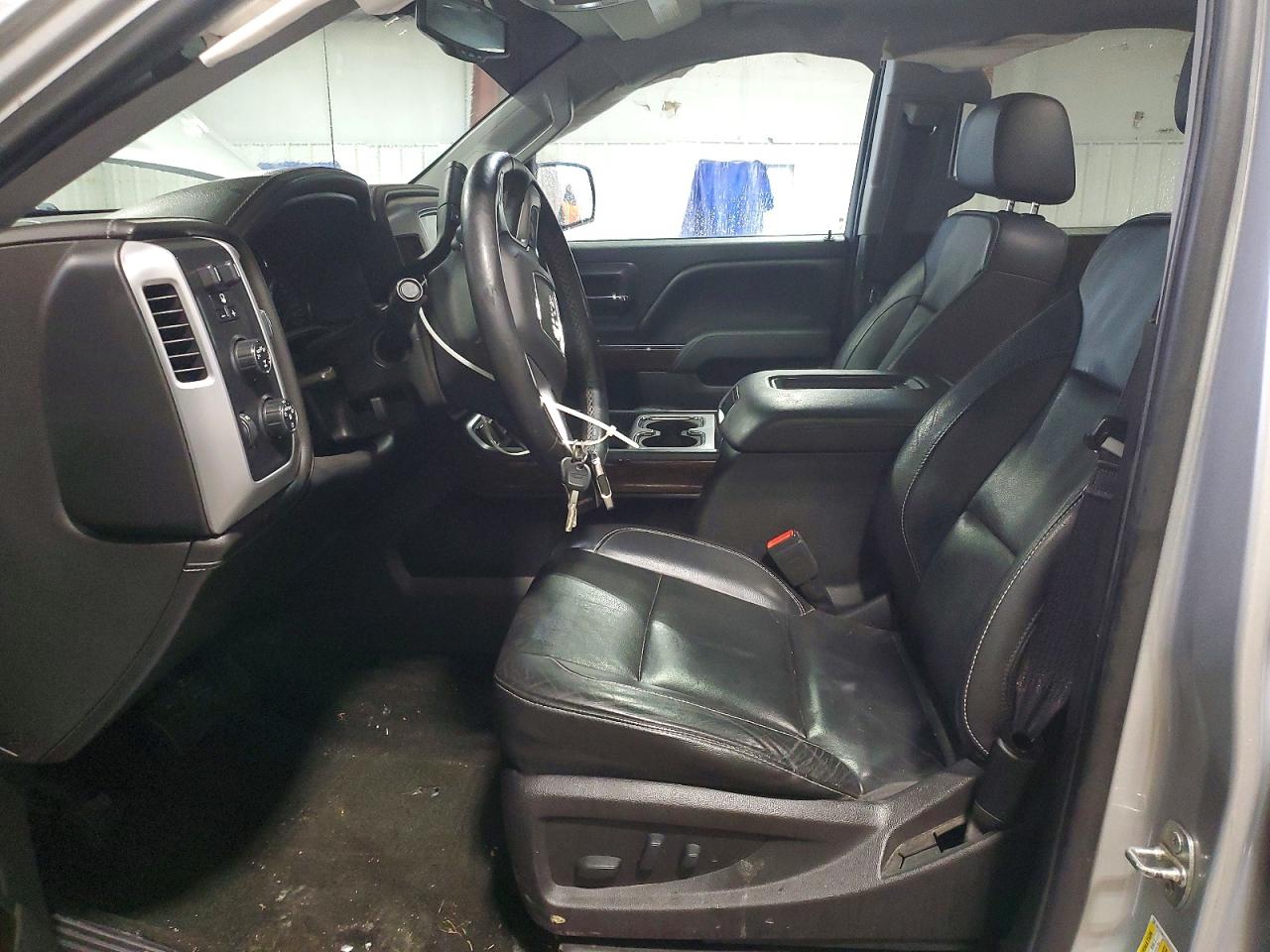 2017 GMC SIERRA K1500 SLT photo 7