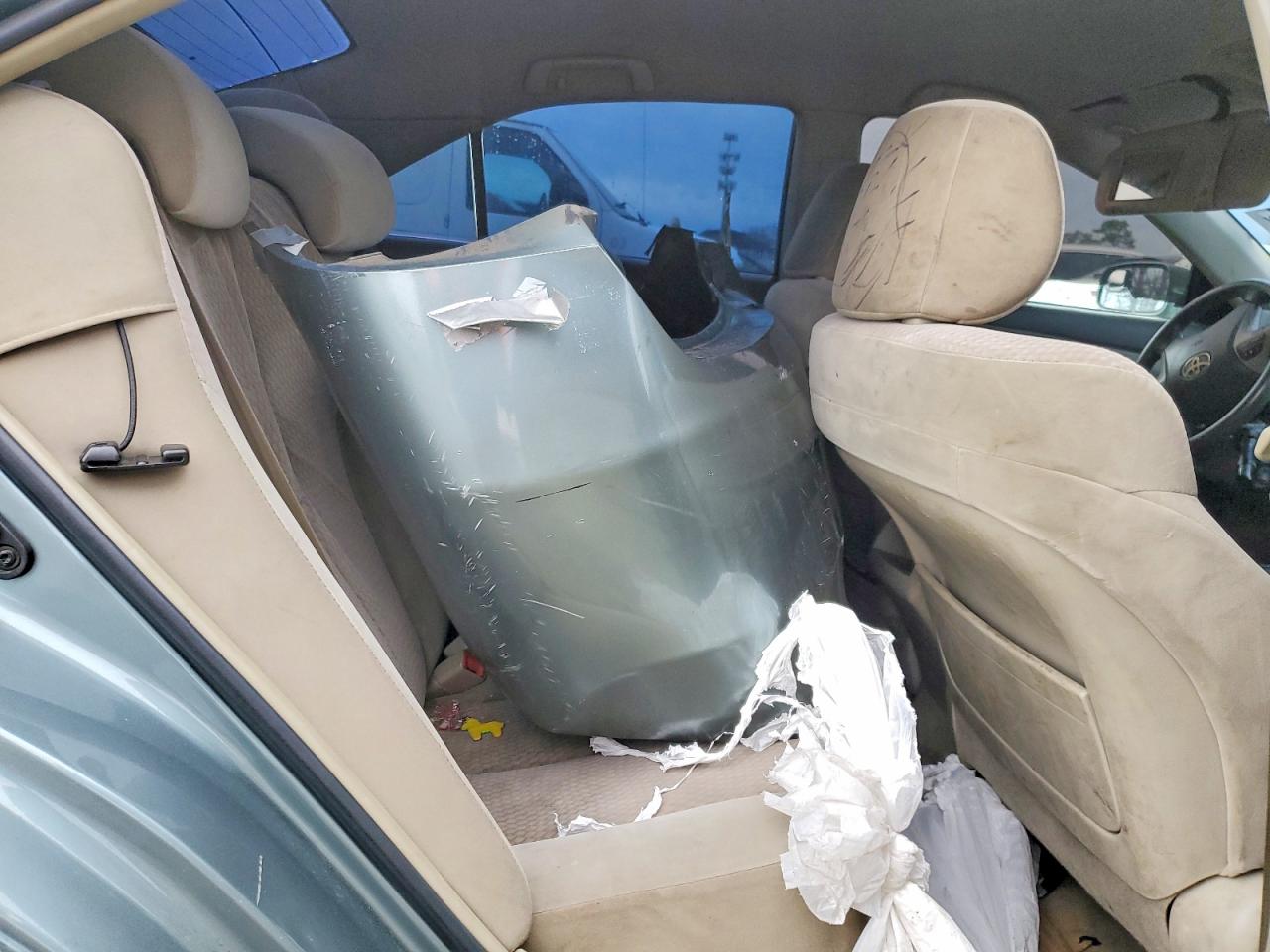 2011 TOYOTA CAMRY BASE photo 10