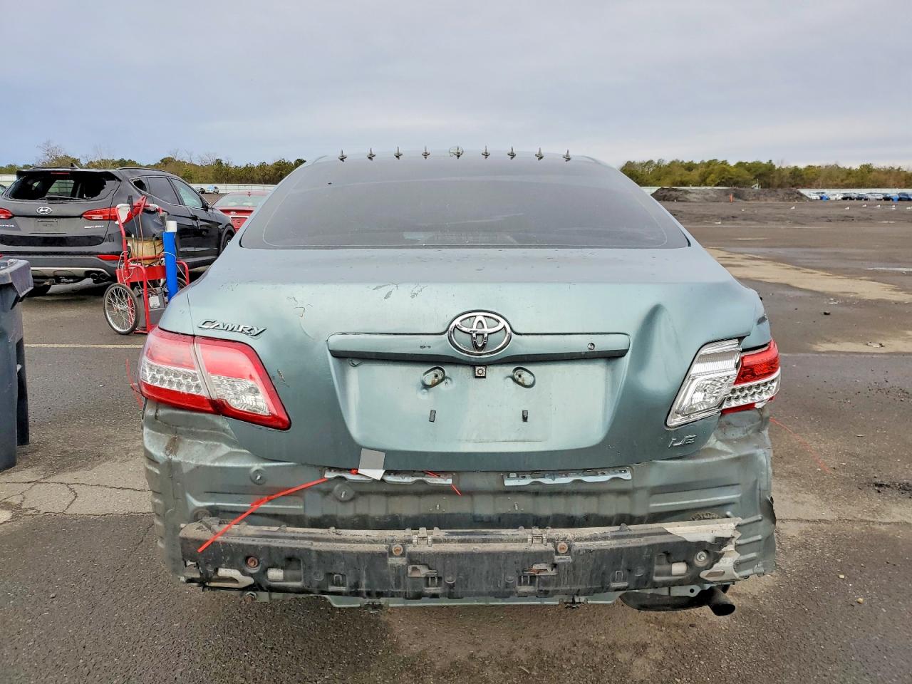 2011 TOYOTA CAMRY BASE photo 6