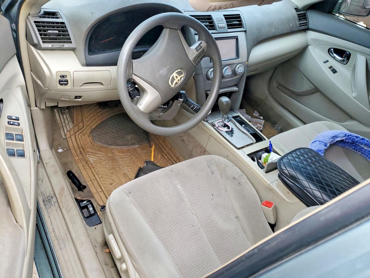 2011 TOYOTA CAMRY BASE photo 8