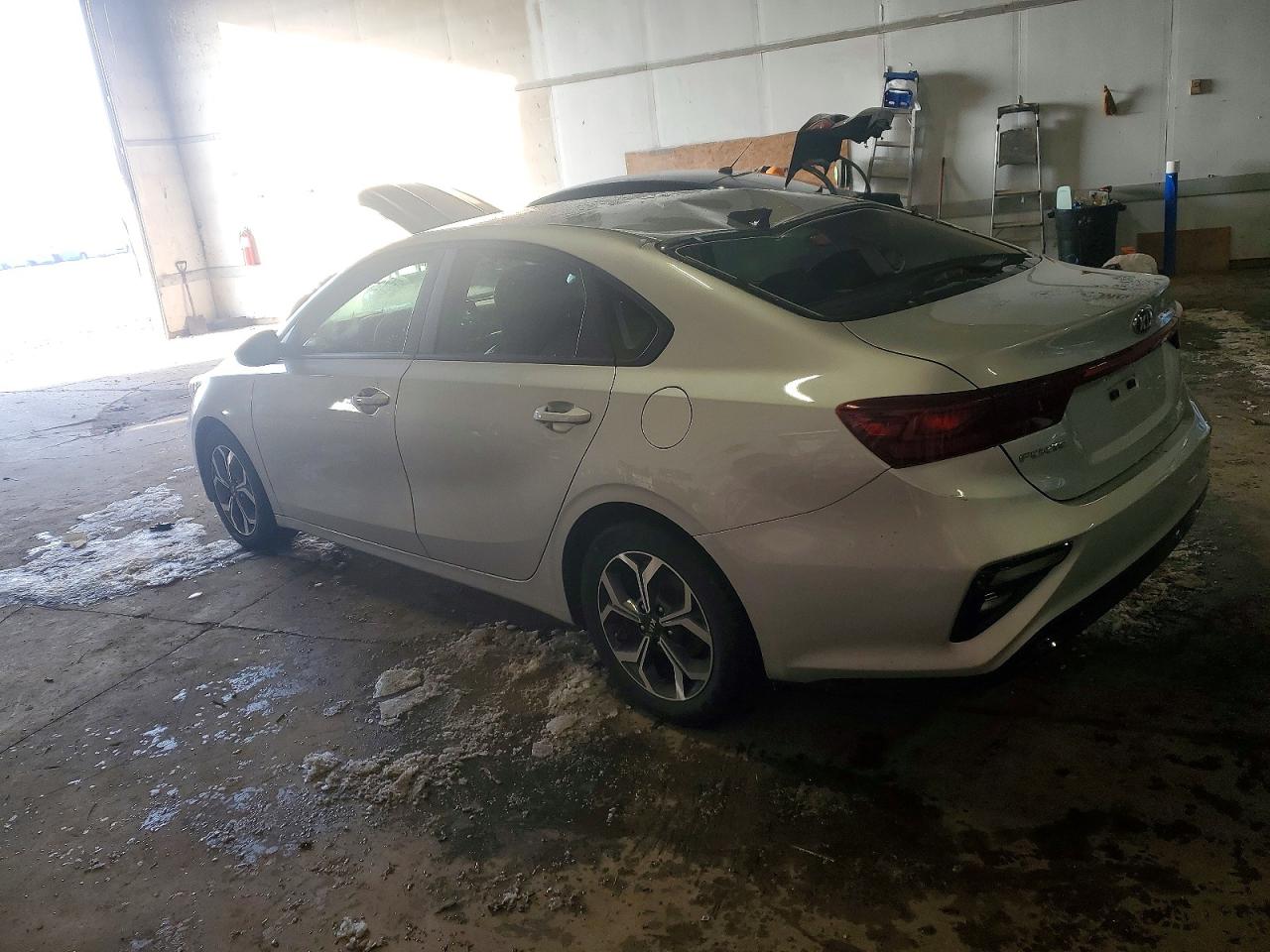 2021 KIA FORTE FE photo 2