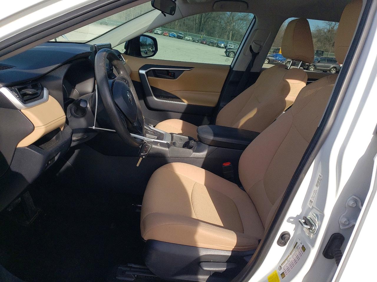 2019 TOYOTA RAV4 LE photo 19