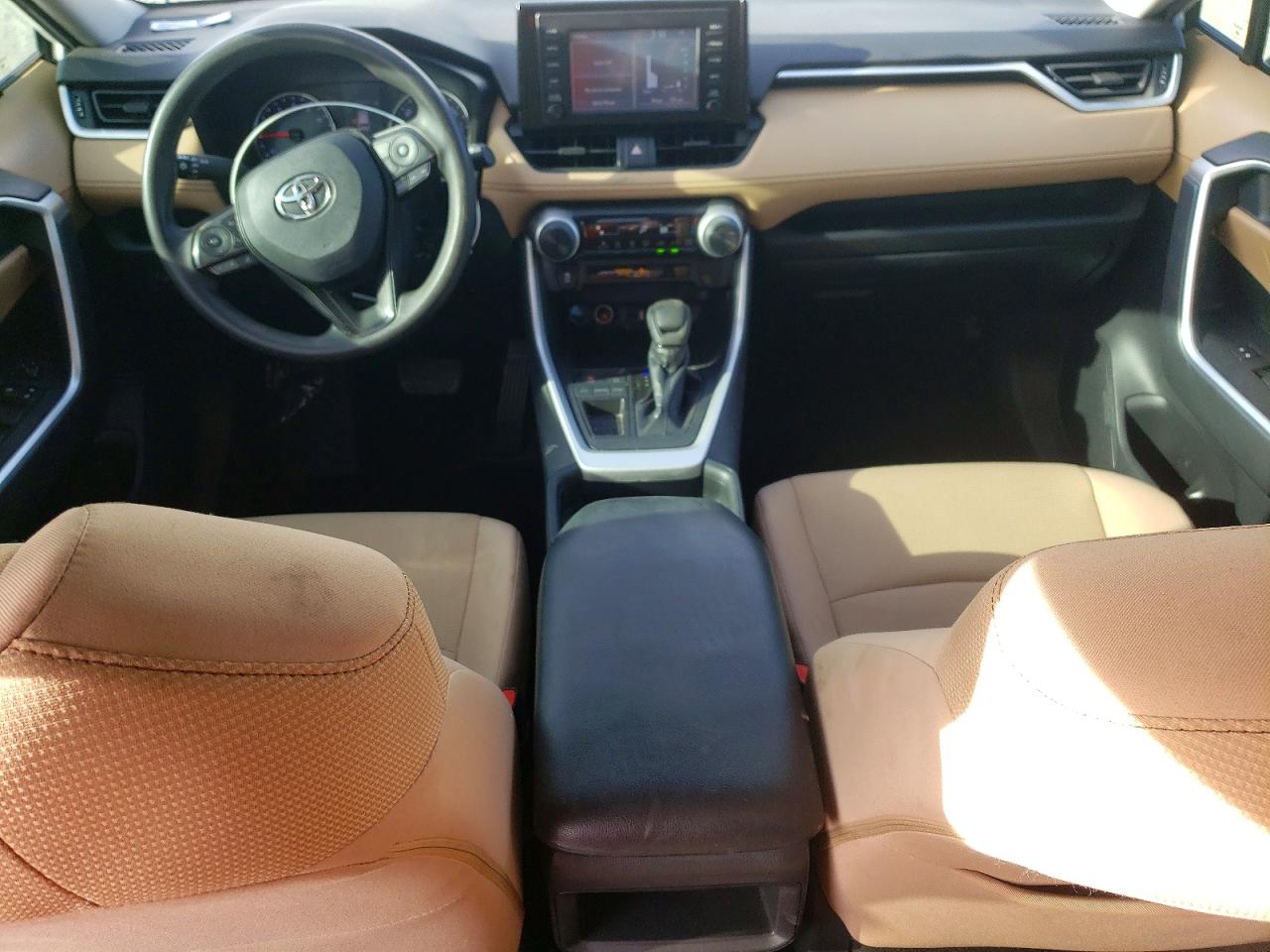 2019 TOYOTA RAV4 LE photo 22