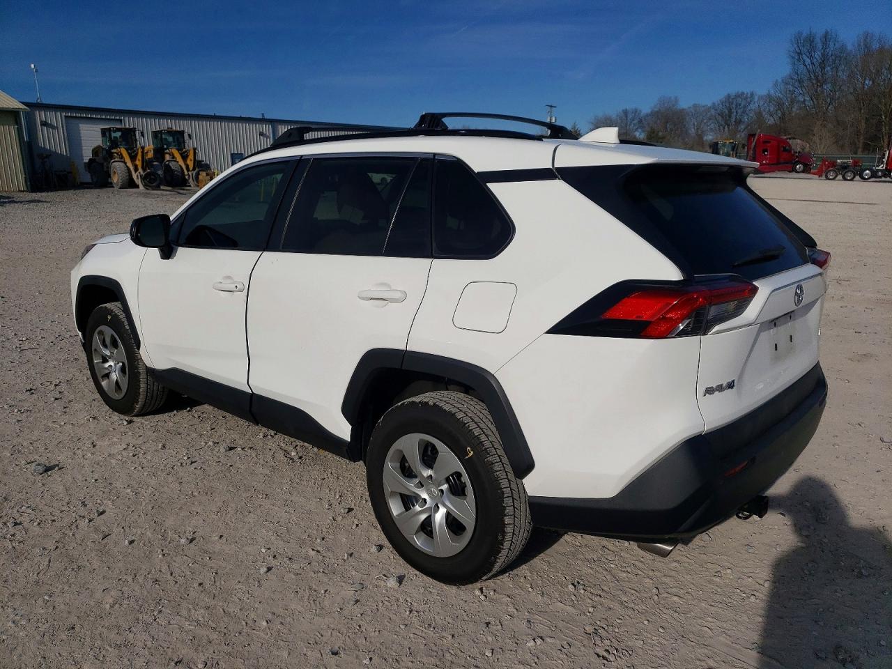 2019 TOYOTA RAV4 LE photo 4
