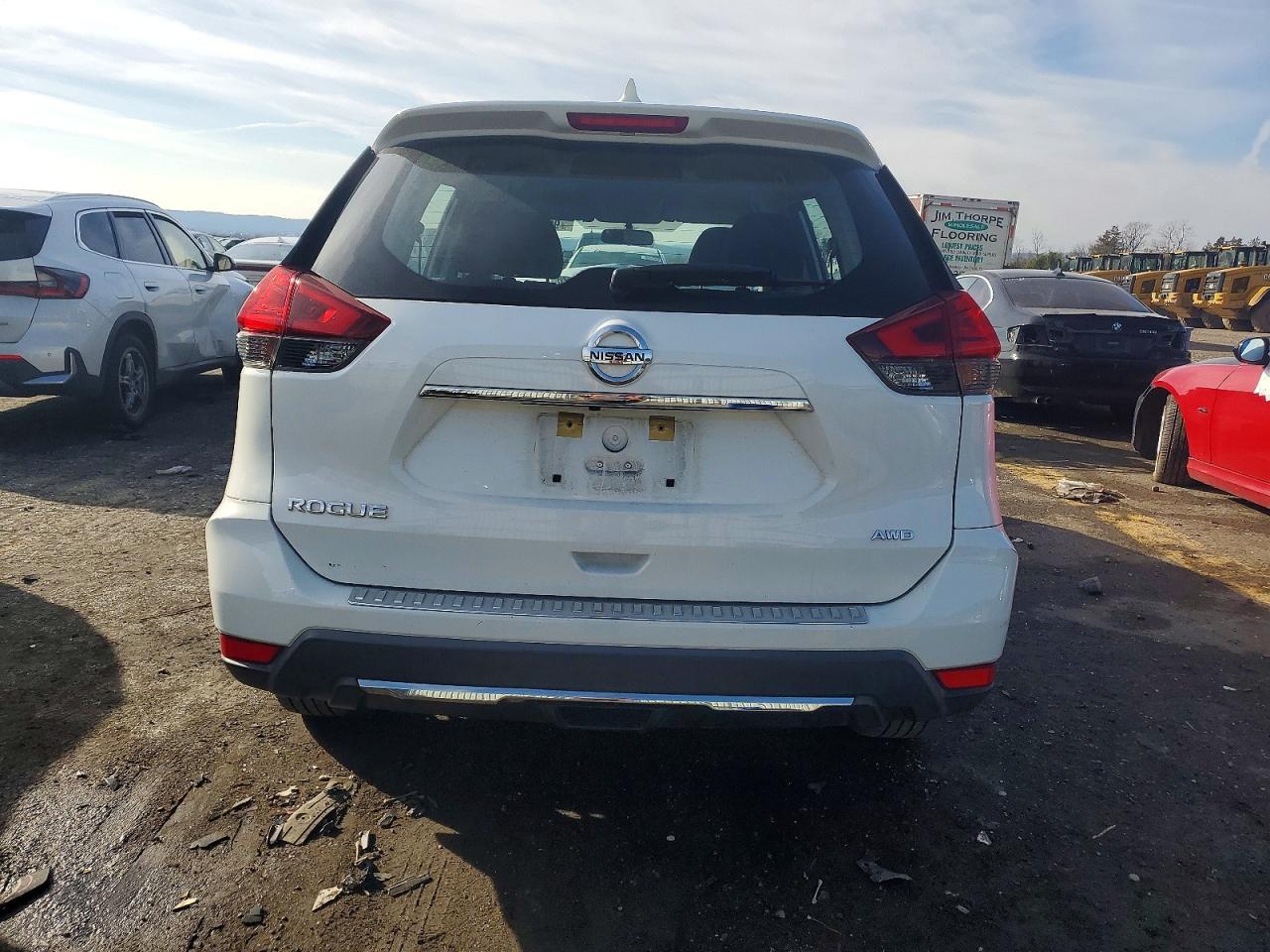 2017 NISSAN ROGUE S photo 16