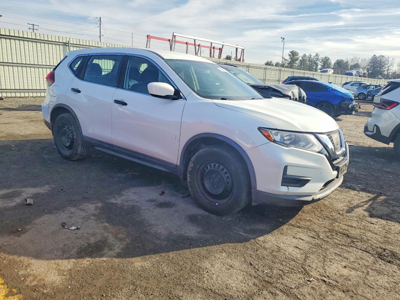 2017 NISSAN ROGUE S photo 10