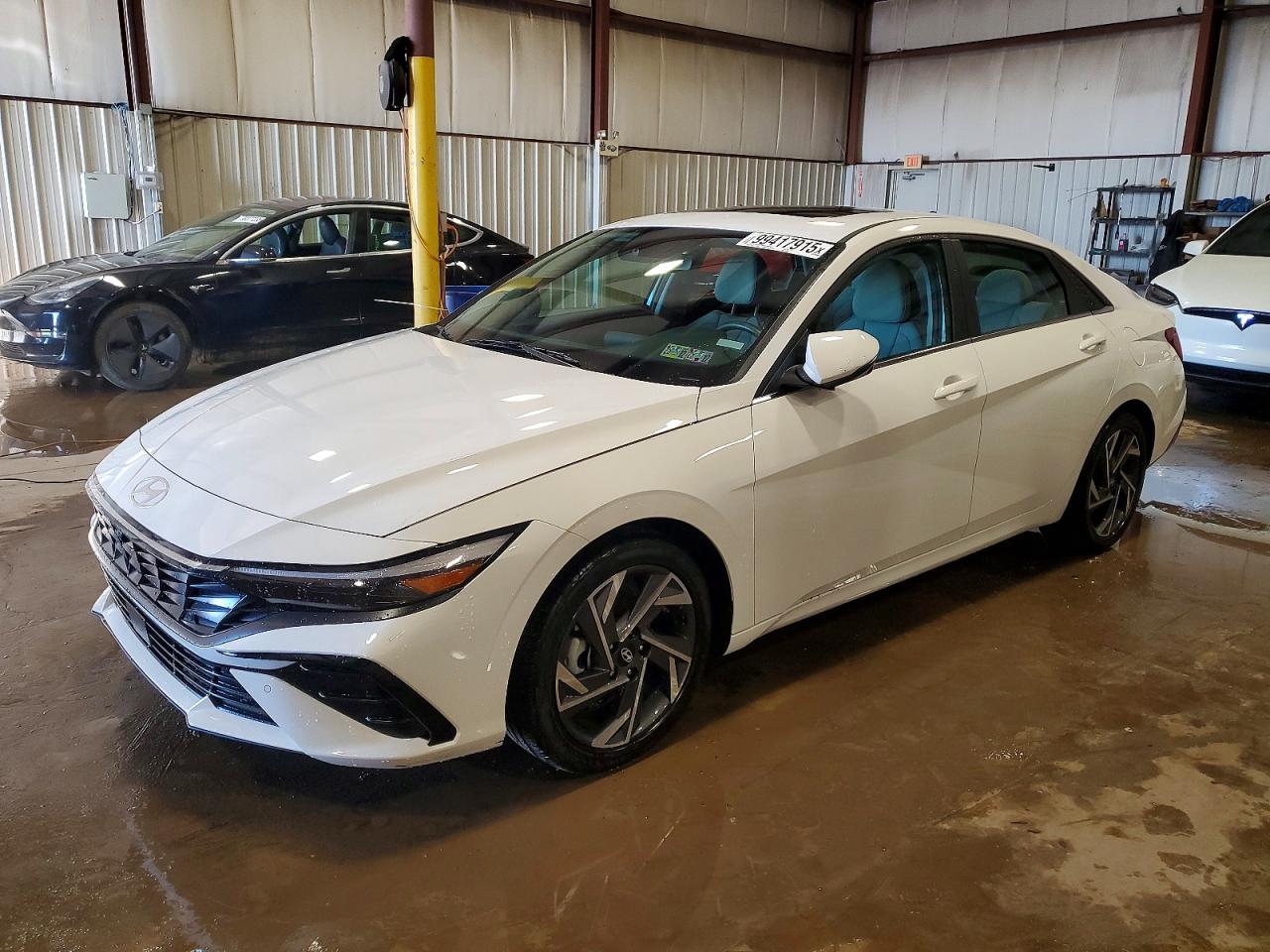 2024 HYUNDAI ELANTRA