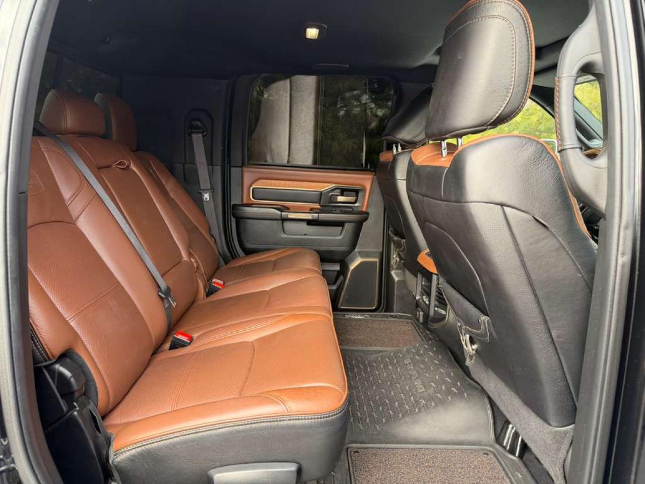 2022 RAM 3500 LONGHORN photo 9