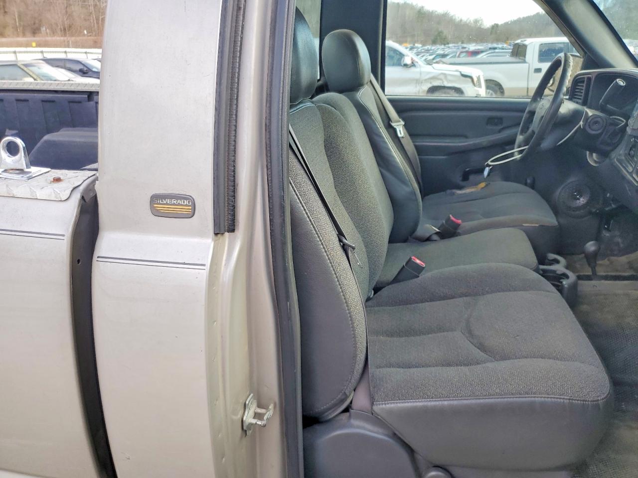 2005 CHEVROLET SILVERADO K1500 photo 10