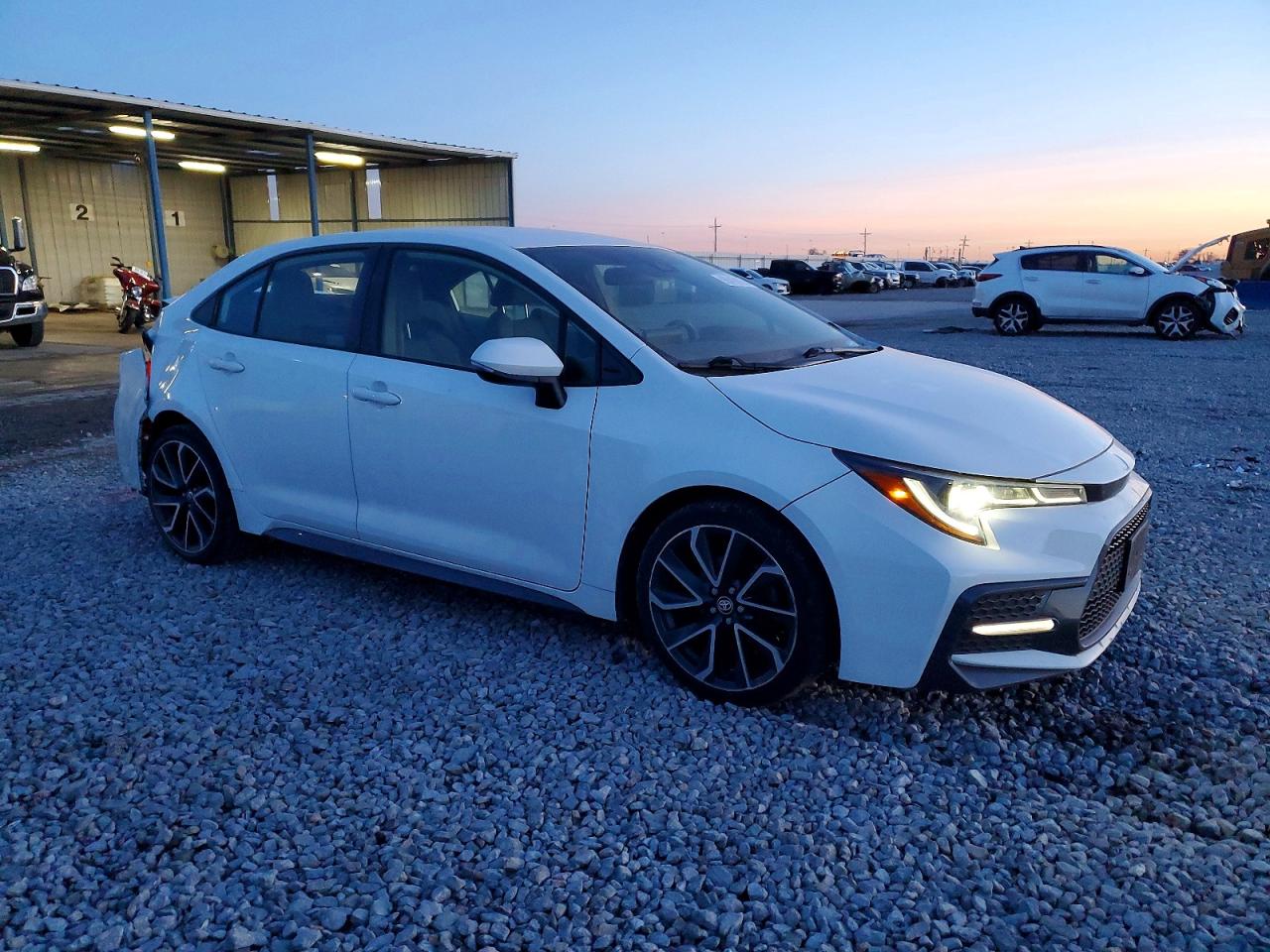 2020 TOYOTA COROLLA SE photo 4