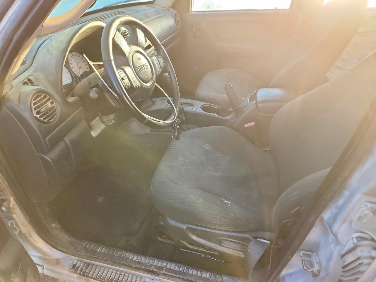 2003 JEEP LIBERTY SPORT photo 7