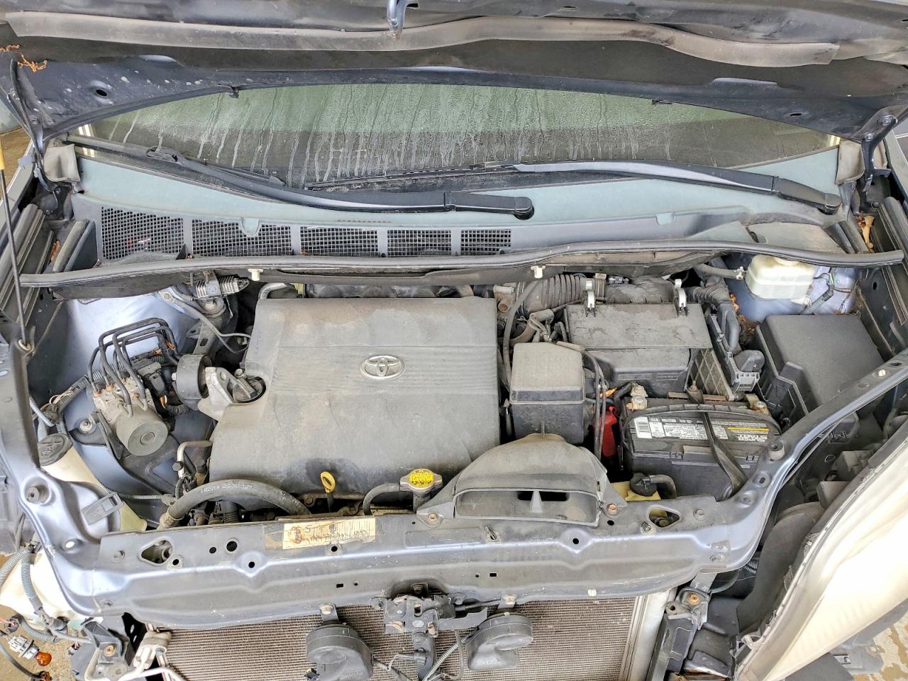 2013 TOYOTA SIENNA XLE photo 12