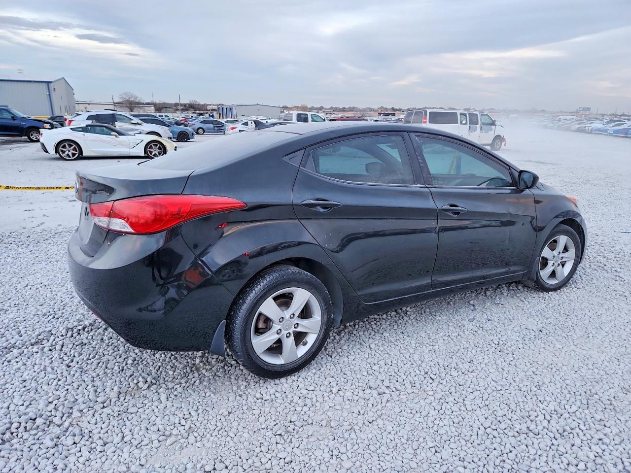 2013 HYUNDAI ELANTRA GLS photo 3