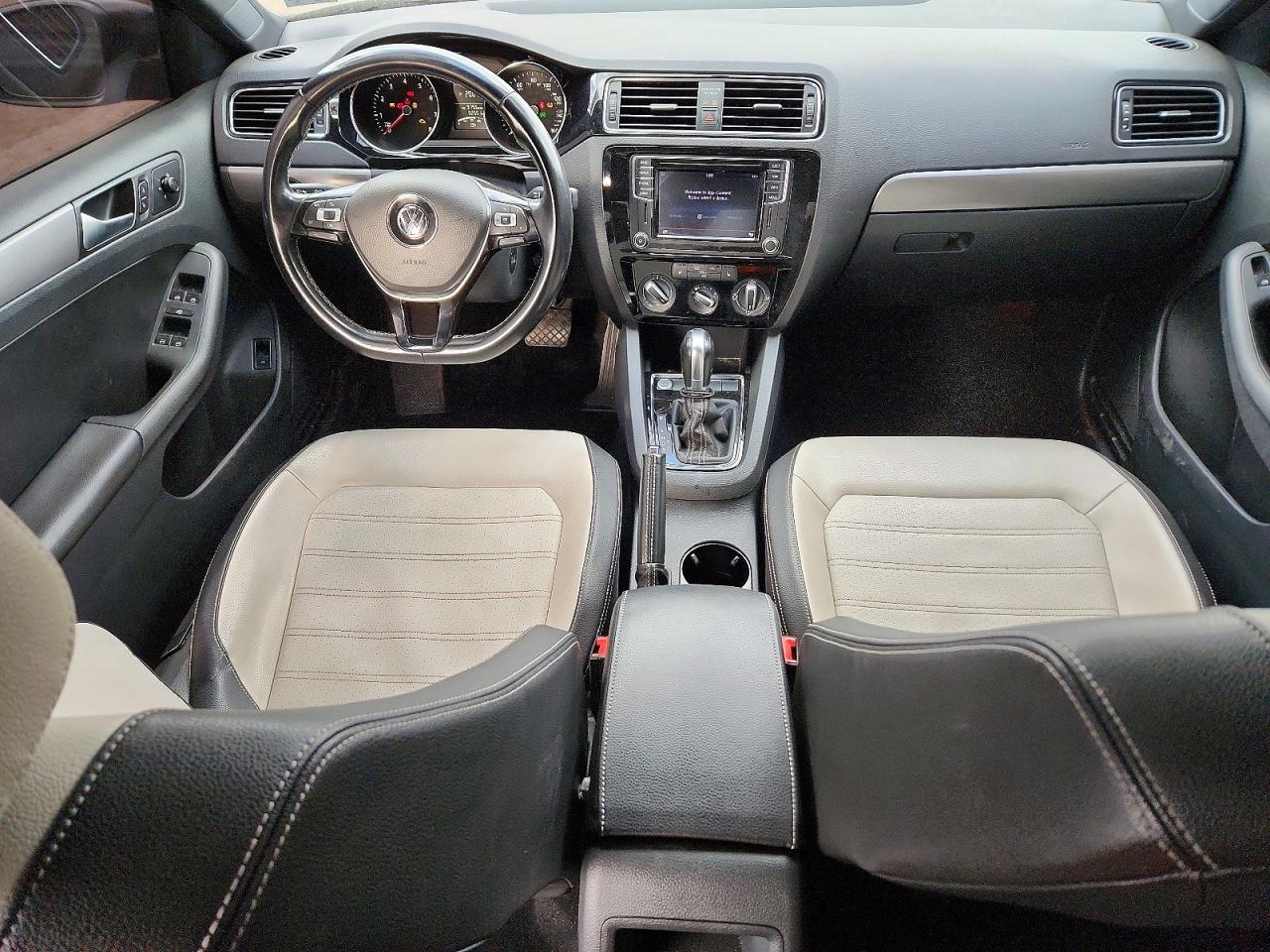 2016 VOLKSWAGEN JETTA SPORT photo 8