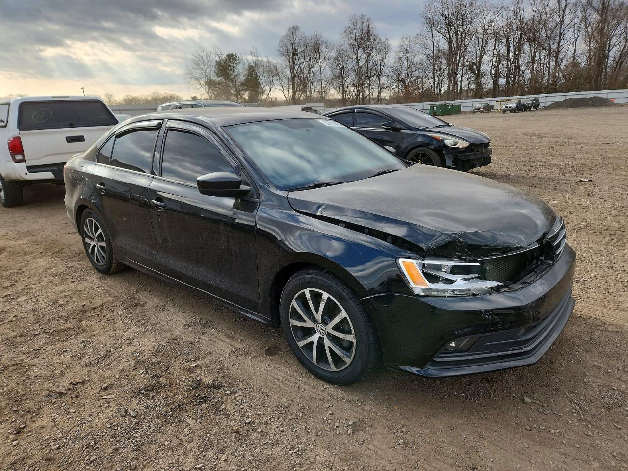 2016 VOLKSWAGEN JETTA SPORT photo 4