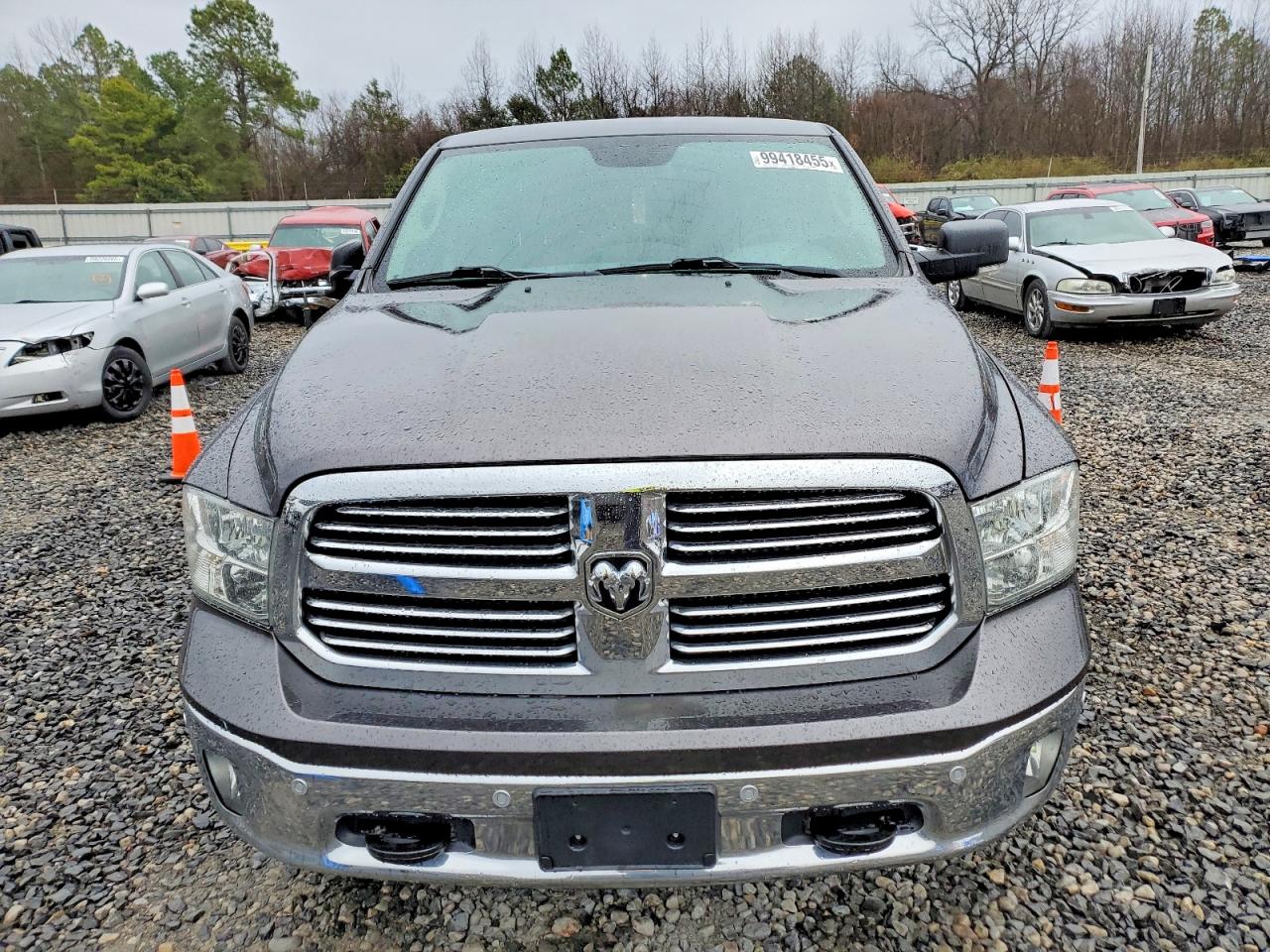 2017 RAM 1500 SLT photo 5