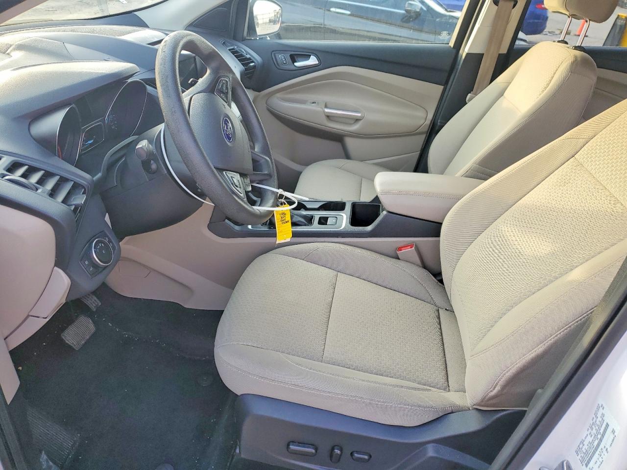 2017 FORD ESCAPE SE photo 7