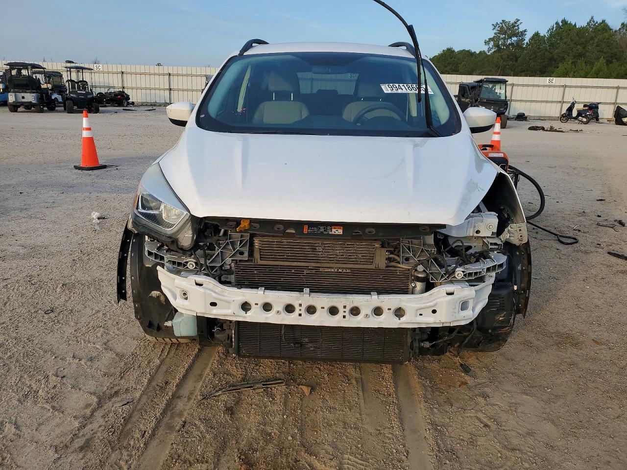 2017 FORD ESCAPE SE photo 5