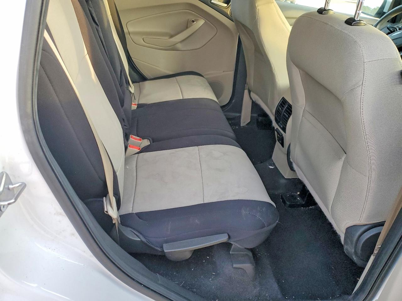 2017 FORD ESCAPE SE photo 11