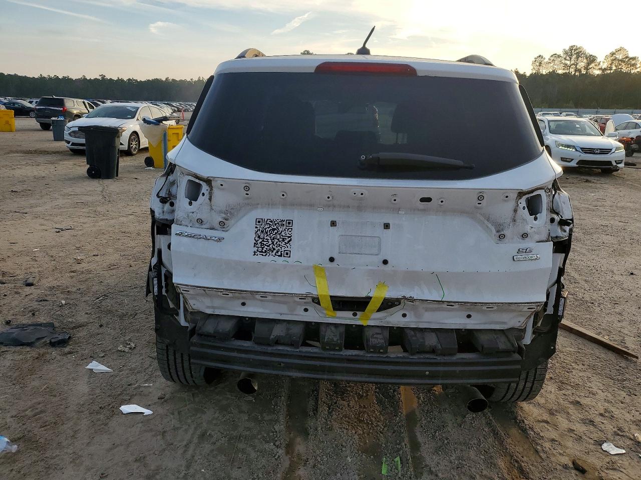 2017 FORD ESCAPE SE photo 6