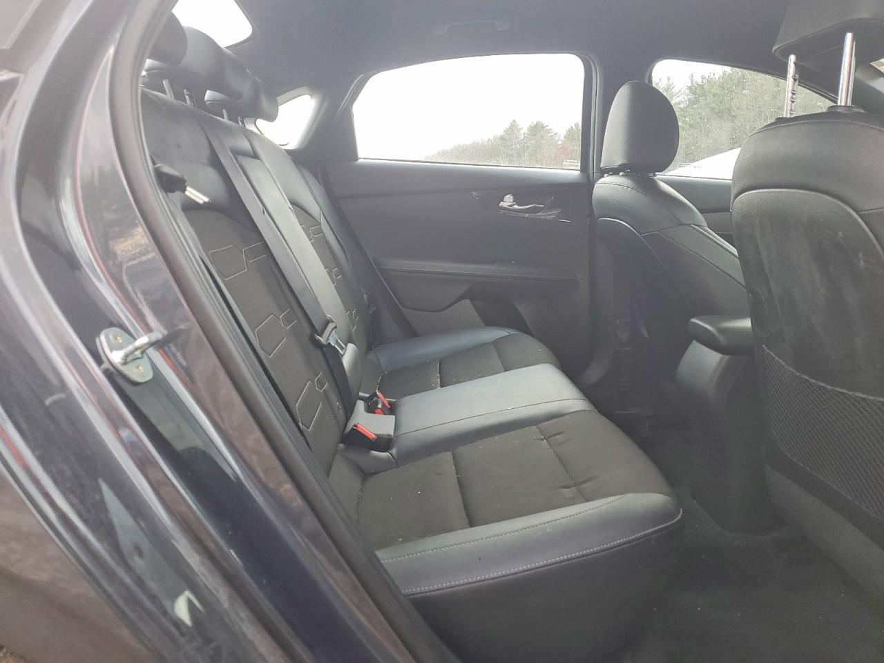 2023 KIA FORTE photo 10