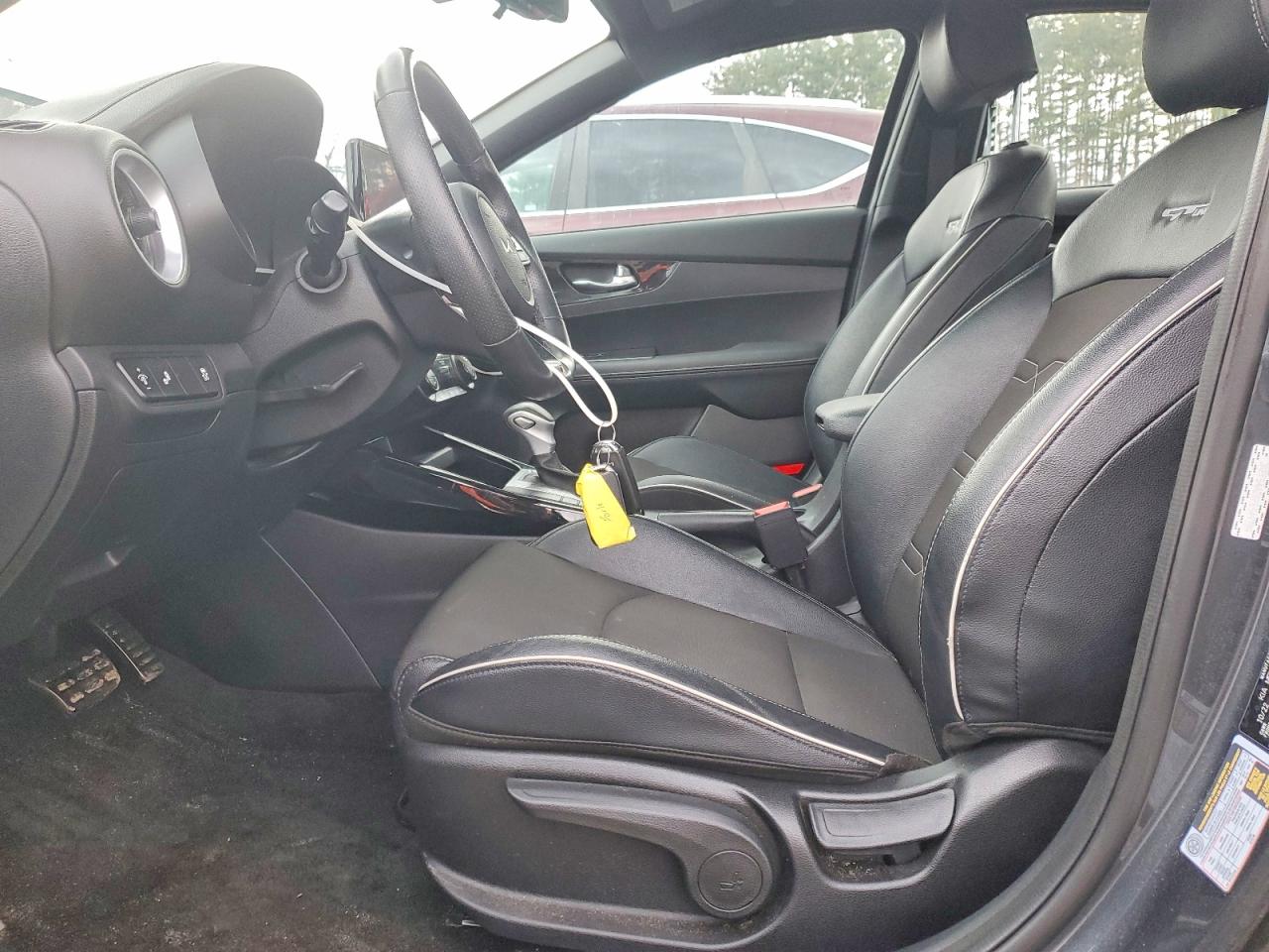 2023 KIA FORTE photo 7