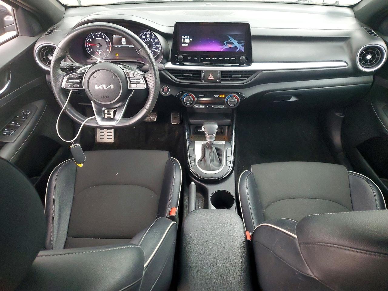 2023 KIA FORTE photo 8