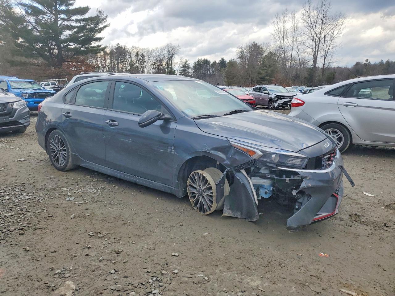 2023 KIA FORTE photo 4