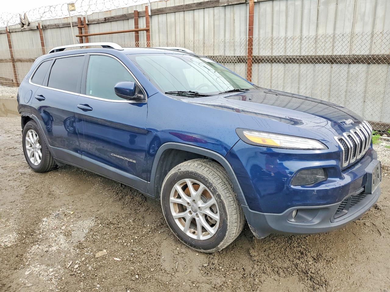 2018 JEEP CHEROKEE LATITUDE photo 4