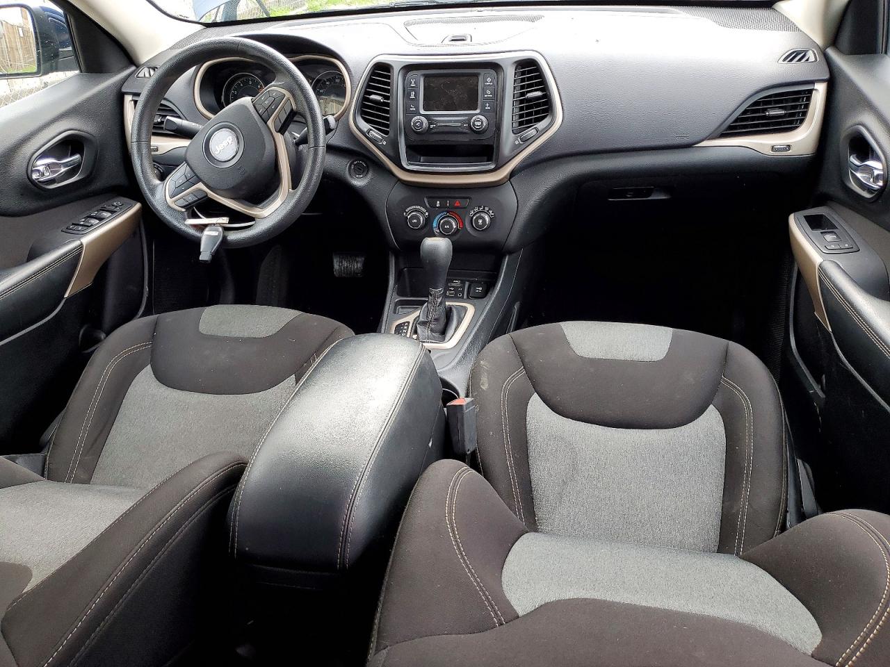 2018 JEEP CHEROKEE LATITUDE photo 8