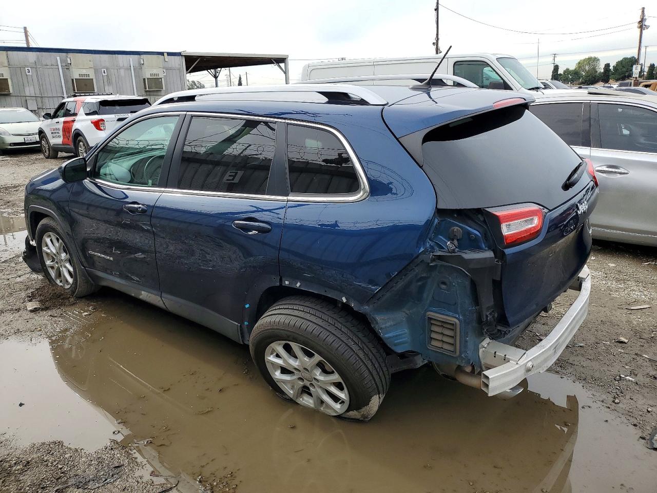 2018 JEEP CHEROKEE LATITUDE photo 2
