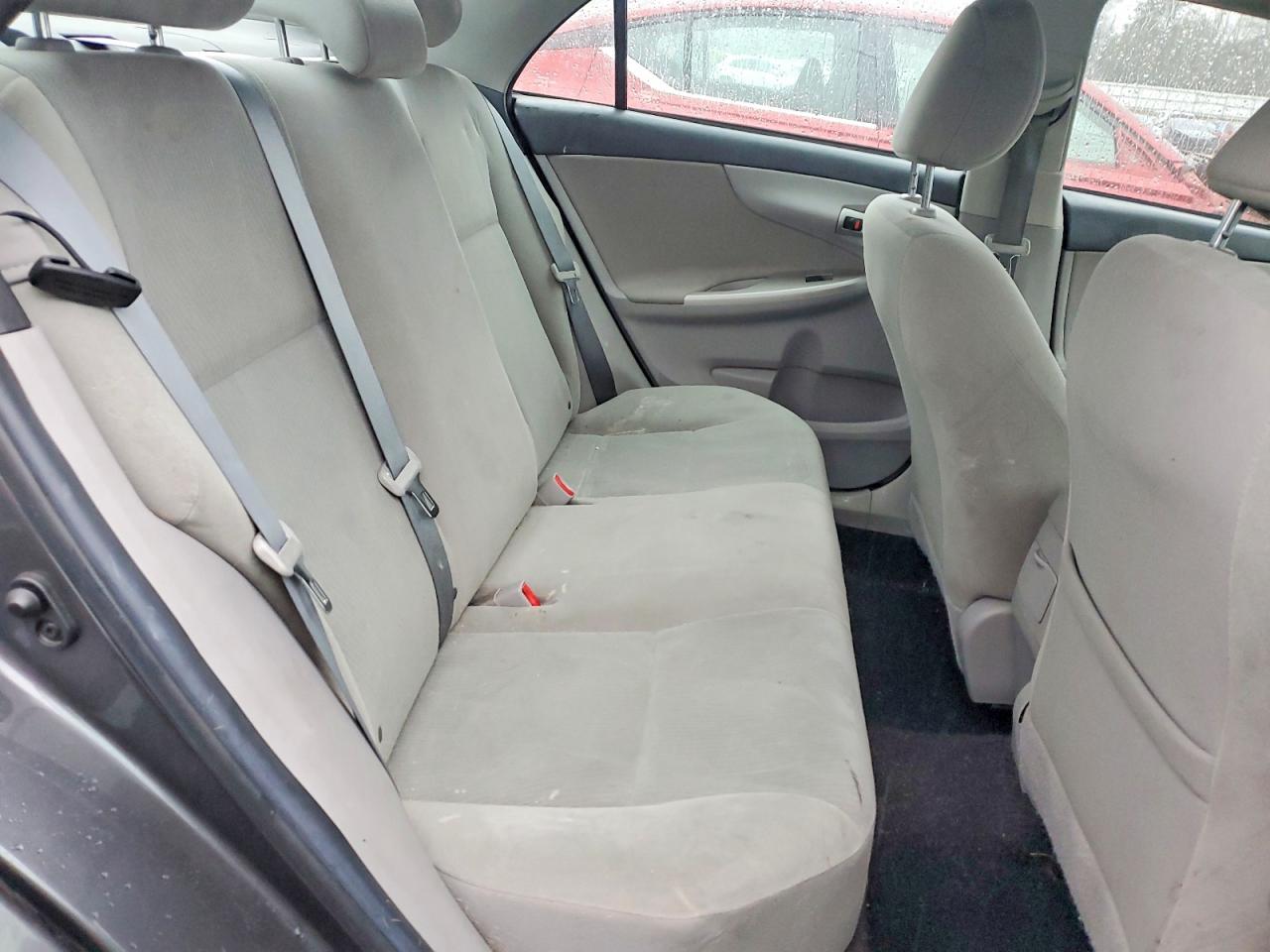 2013 TOYOTA COROLLA BASE photo 10