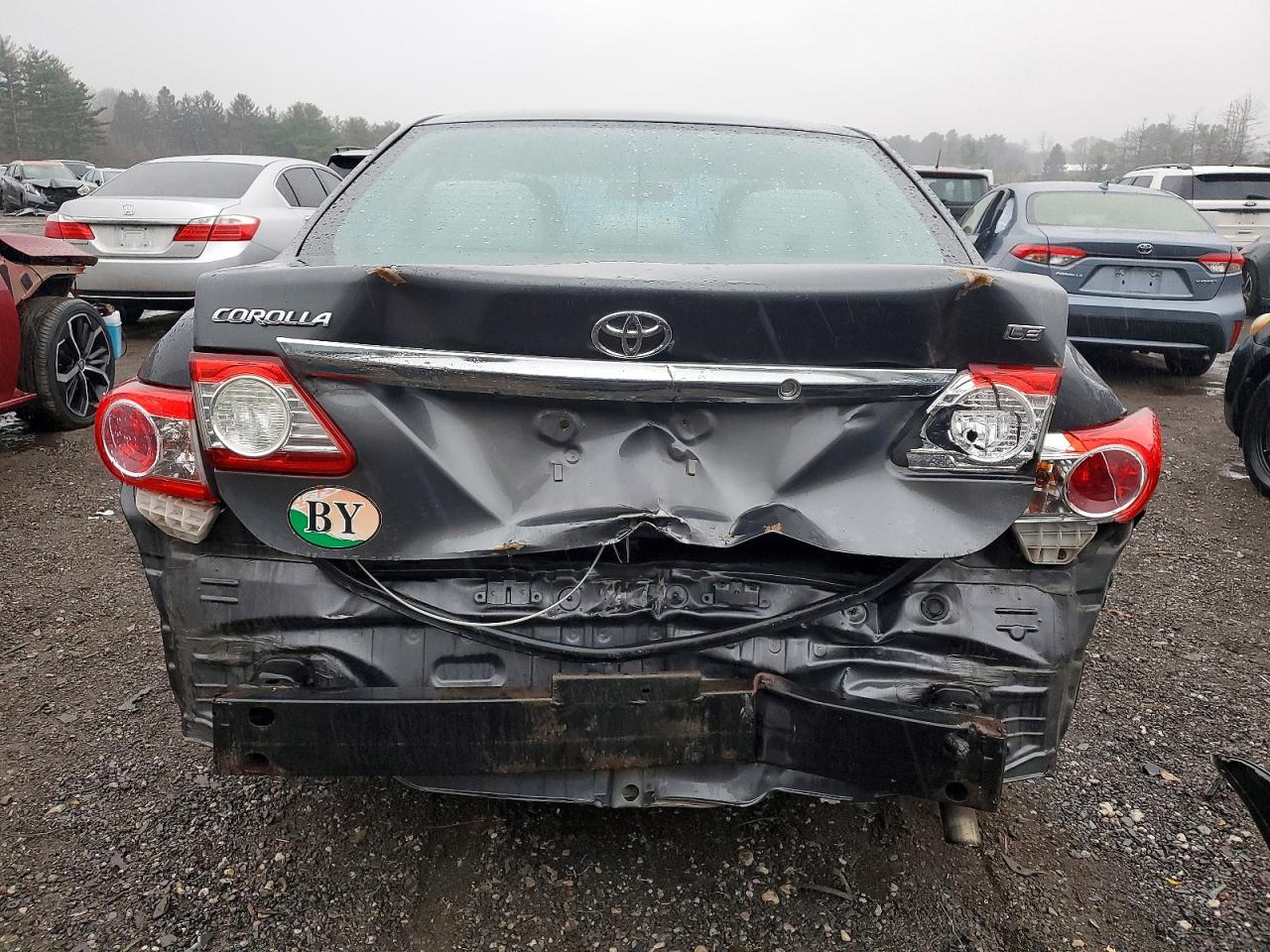 2013 TOYOTA COROLLA BASE photo 6