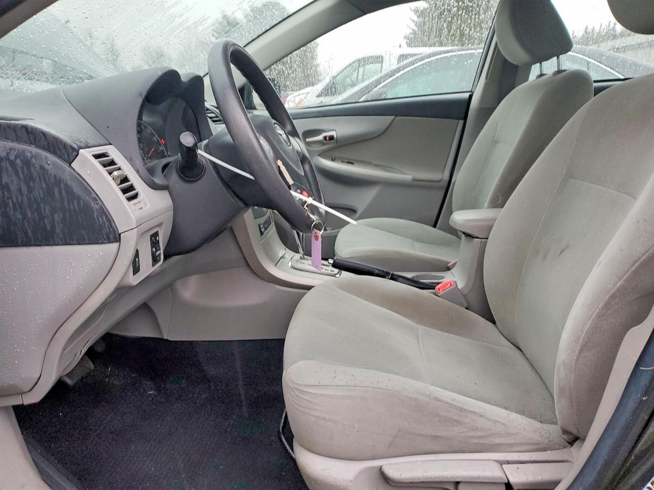2013 TOYOTA COROLLA BASE photo 7