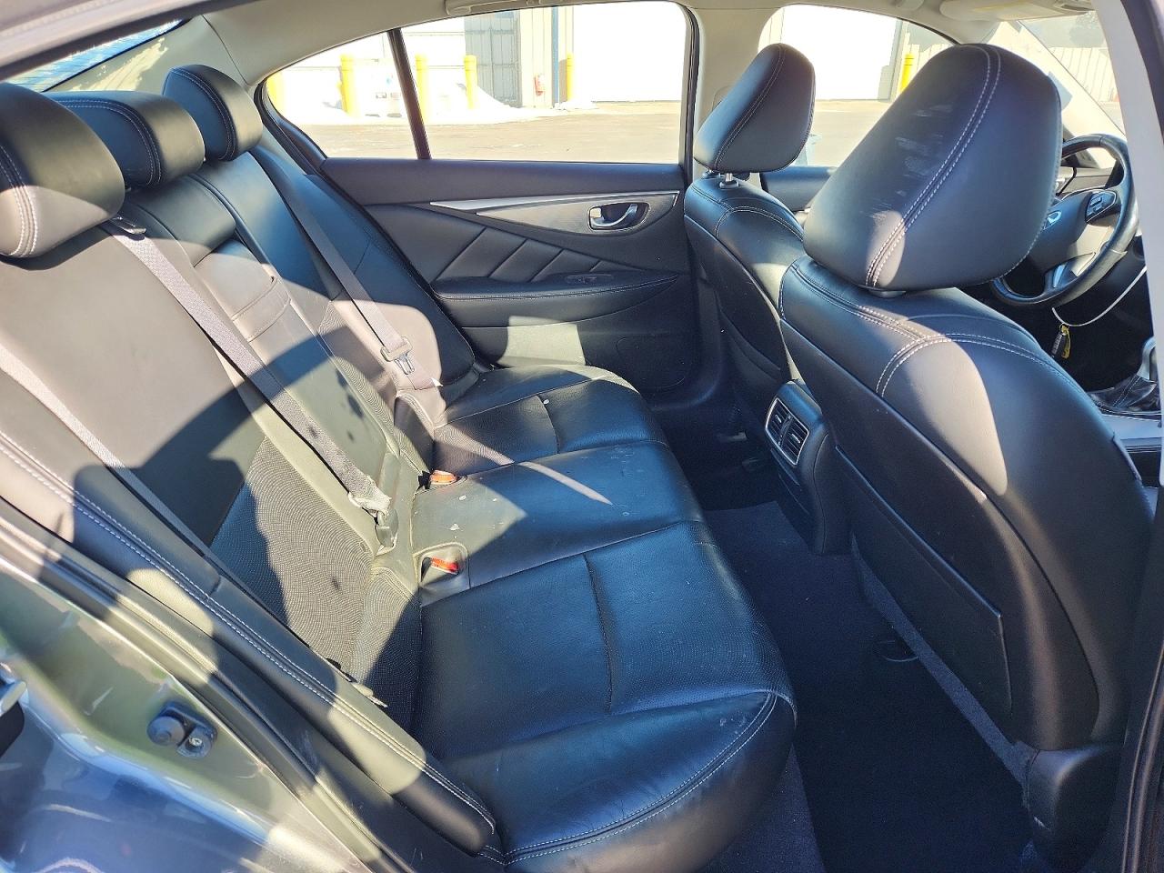 2015 INFINITI Q50 BASE photo 28