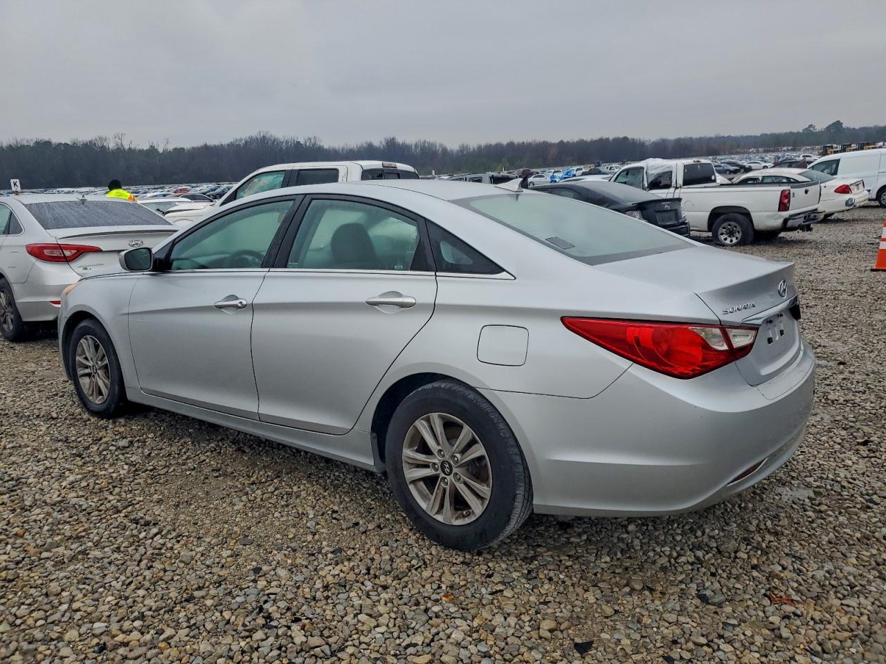 2013 HYUNDAI SONATA GLS photo 2