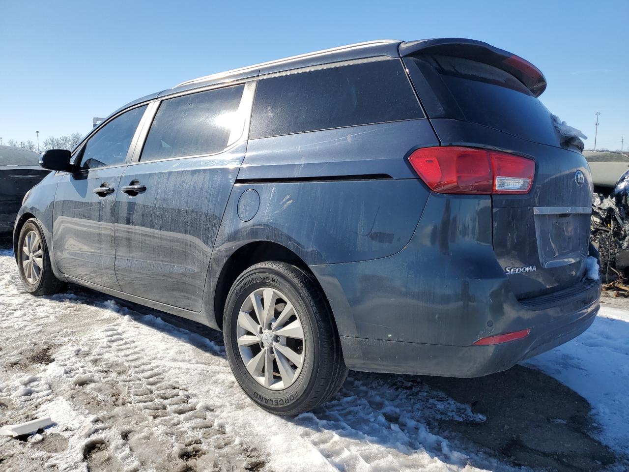 2016 KIA SEDONA LX photo 2