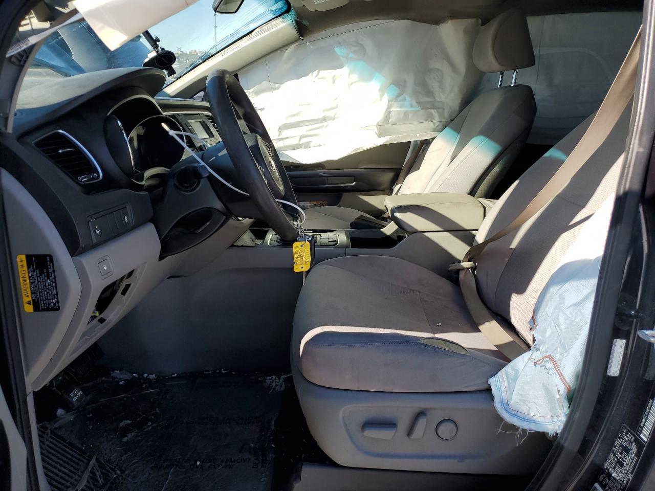 2016 KIA SEDONA LX photo 7