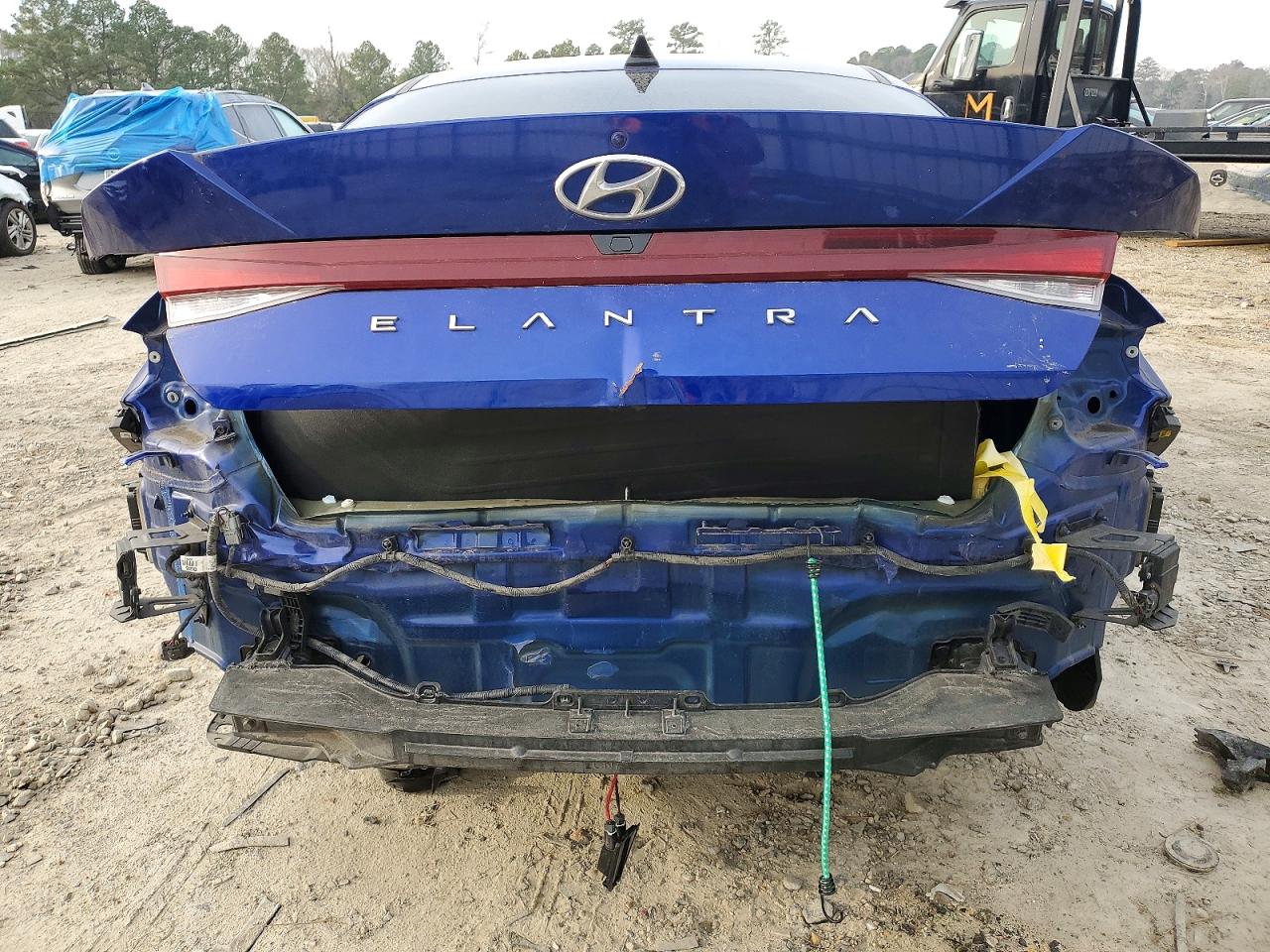 2023 HYUNDAI ELANTRA SEL photo 6
