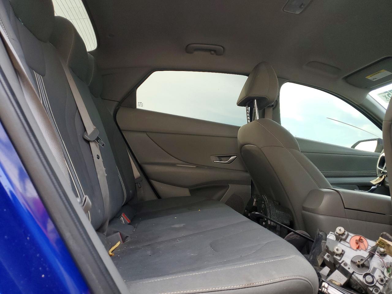 2023 HYUNDAI ELANTRA SEL photo 10
