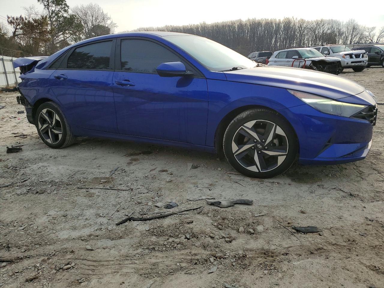 2023 HYUNDAI ELANTRA SEL photo 4