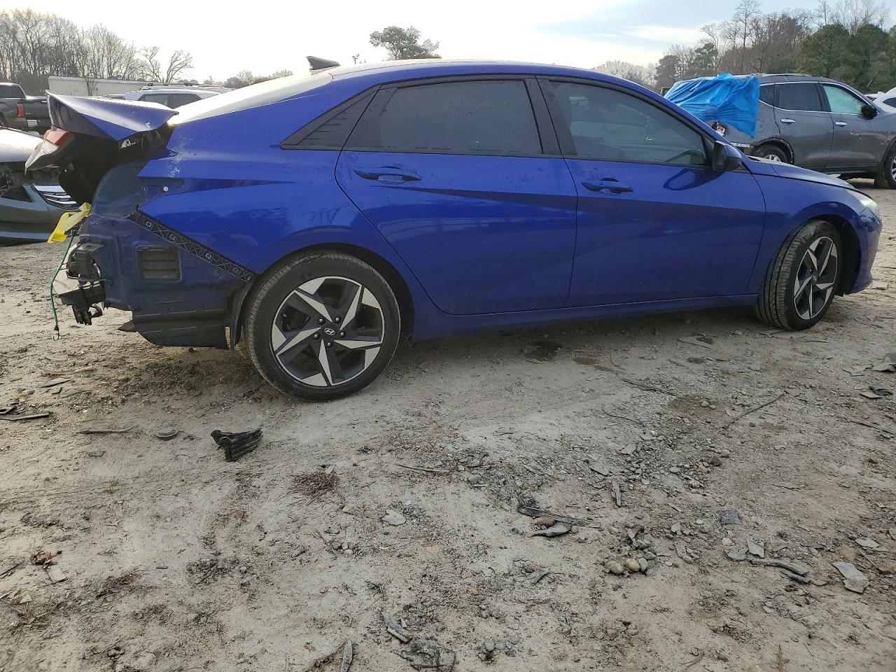 2023 HYUNDAI ELANTRA SEL photo 3