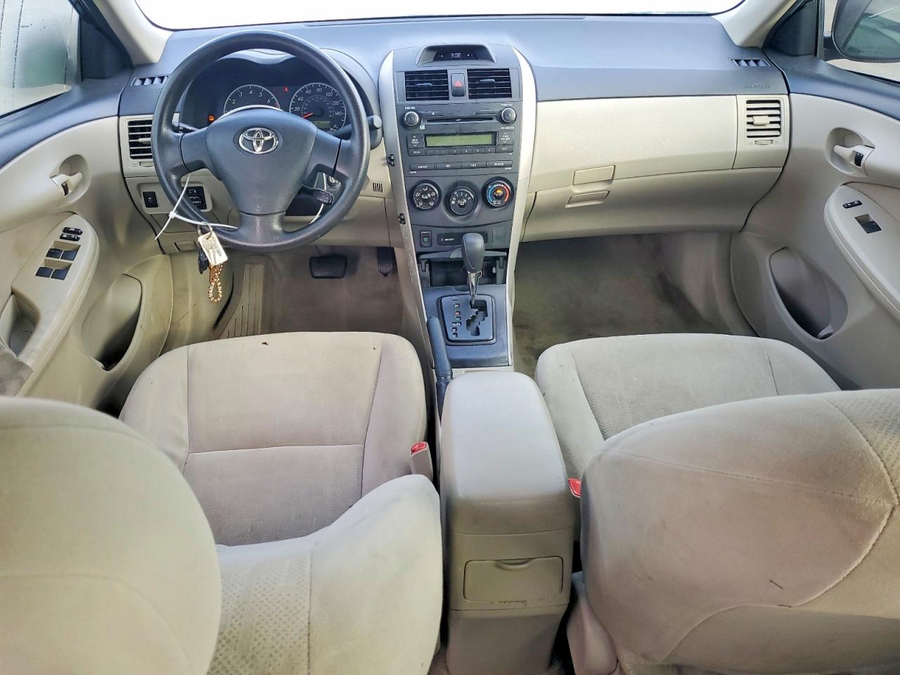 2013 TOYOTA COROLLA BASE photo 8